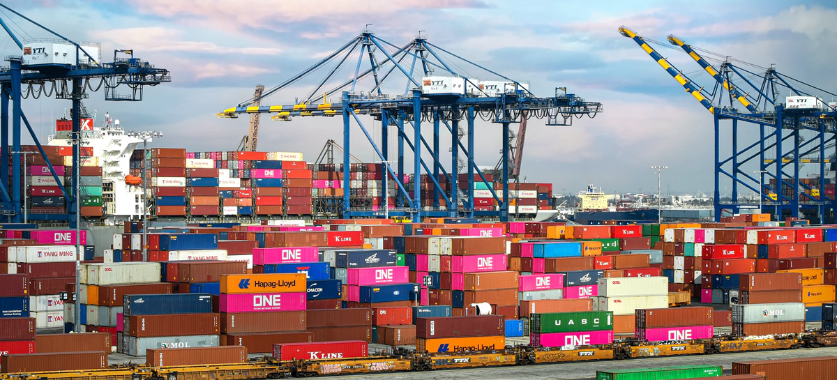 Lessons from Containerising Monolithic Apps